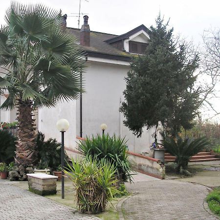 Appartamento Per 4 Persone Acerra 外观 照片