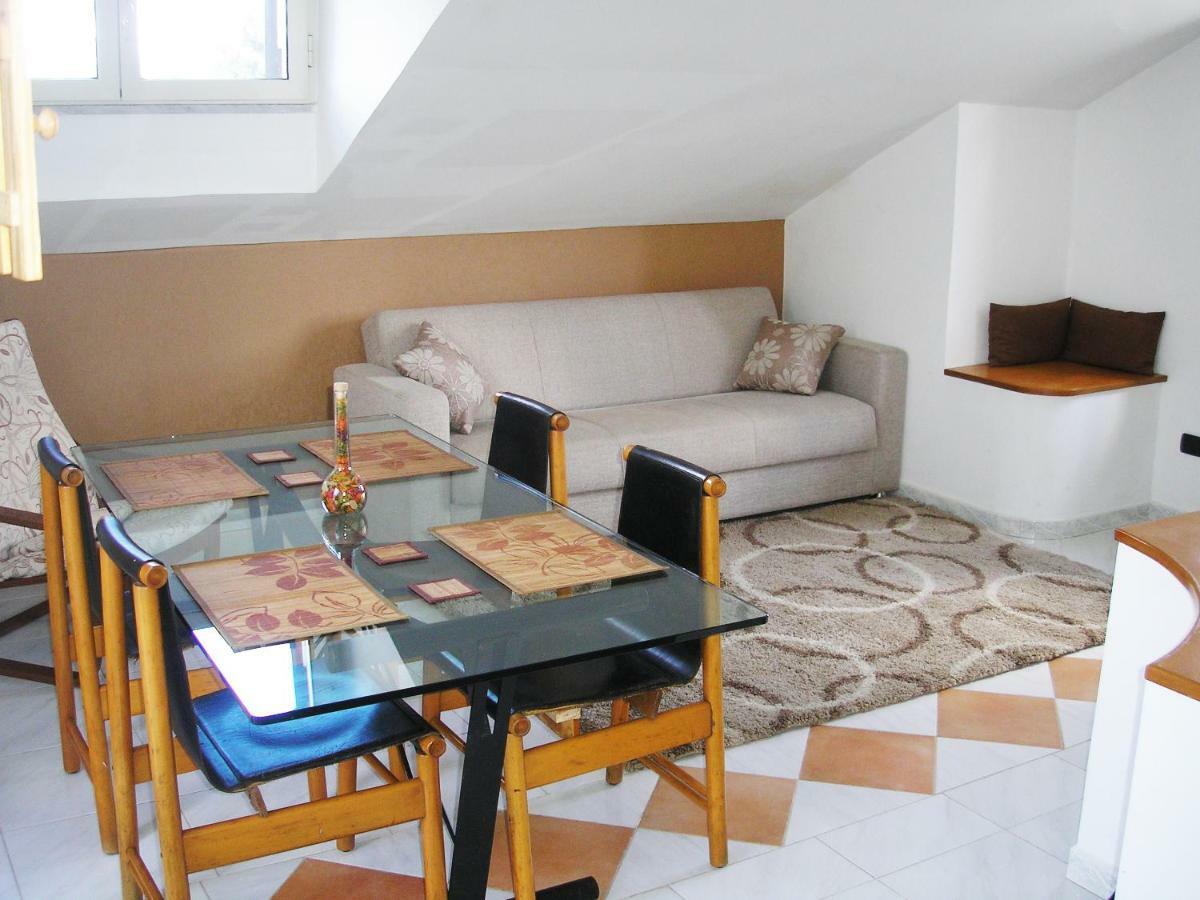 Appartamento Per 4 Persone Acerra 外观 照片